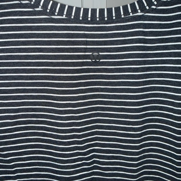 Lululemon tank - Picture 2 of 2